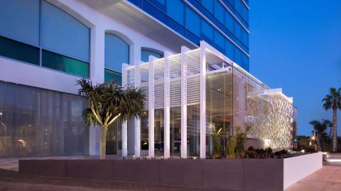 andaz
