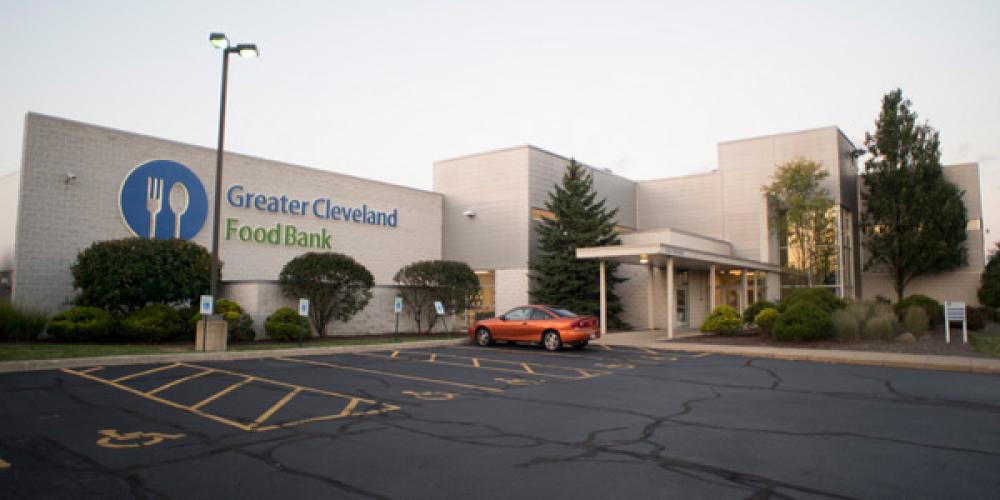 Volunteer at the Cleveland Food Bank