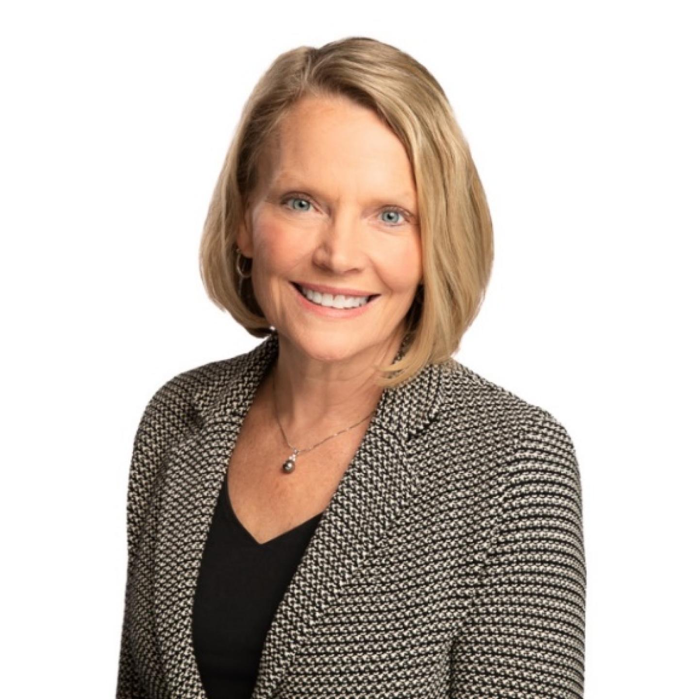 Headshot for Cindy Lucchese