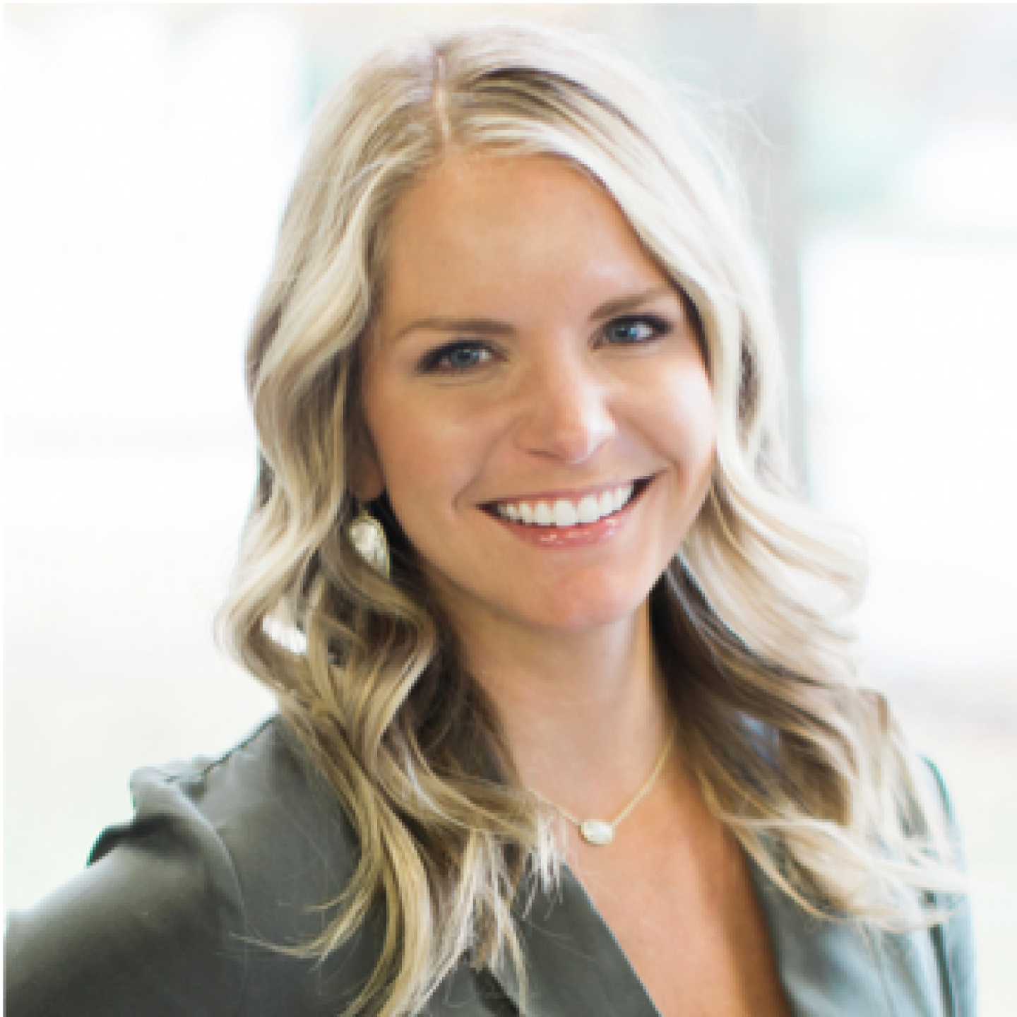 Jana Fuelberth Headshot