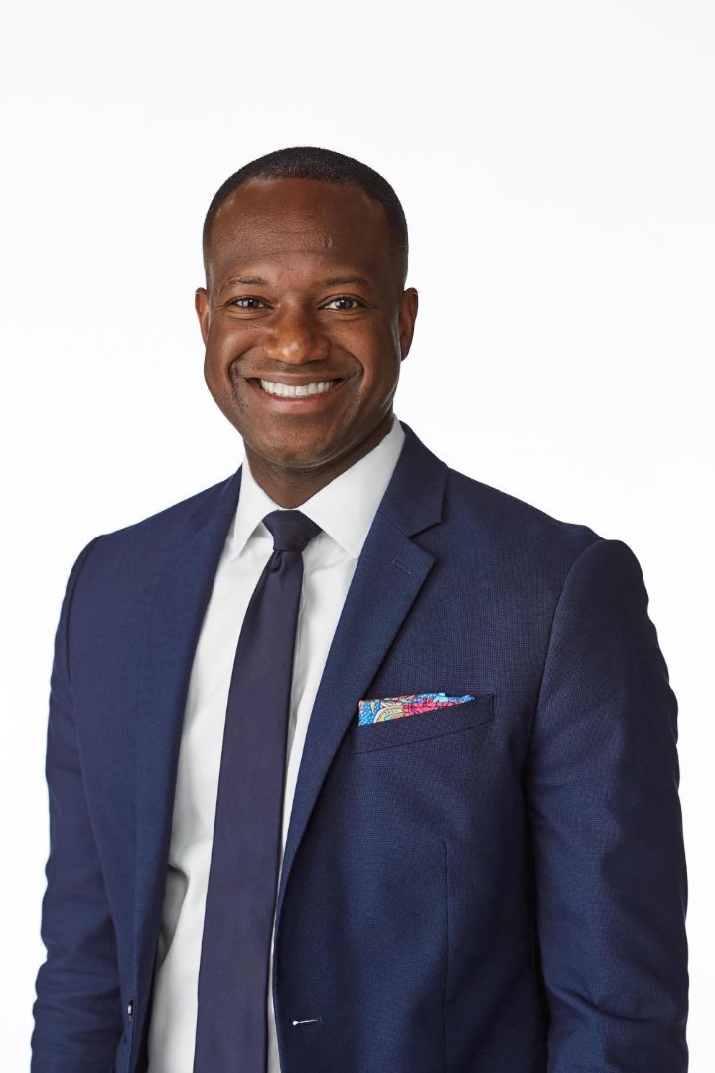 Jayson Noyan Headshot