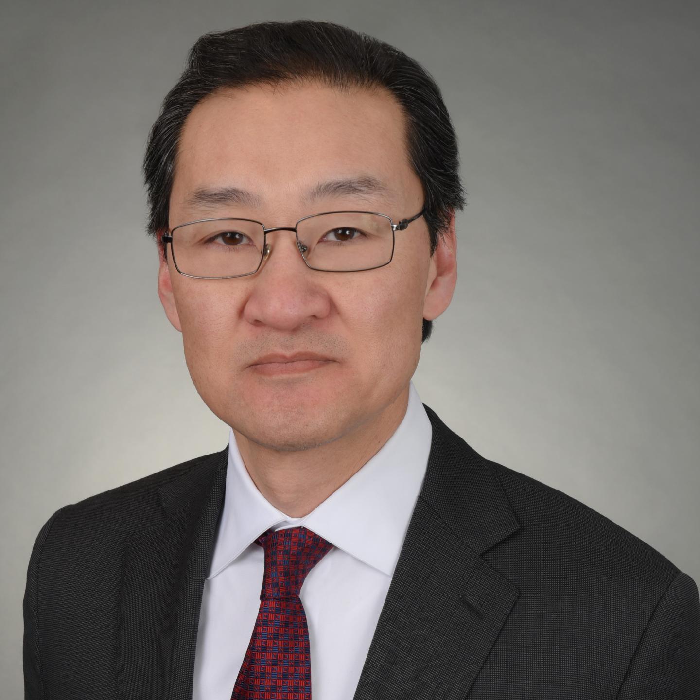 Douglas Song Headshot