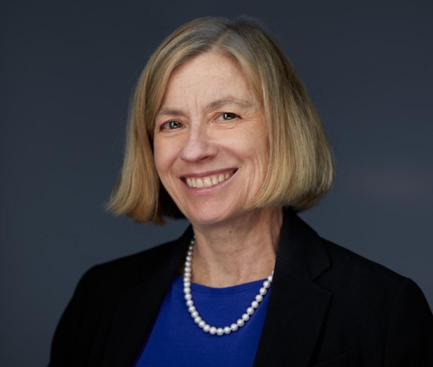 Alexandra Rebay, Verizon