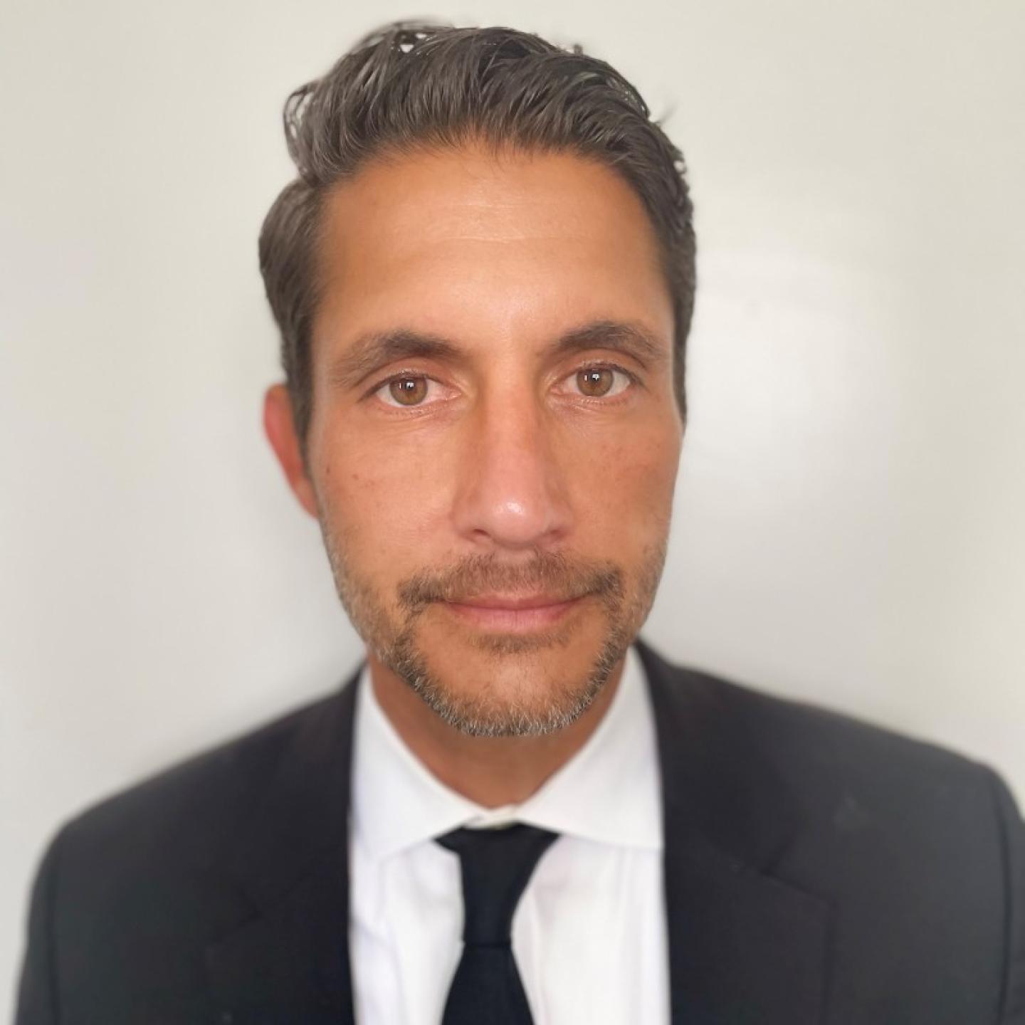 Demetri Samohin headshot