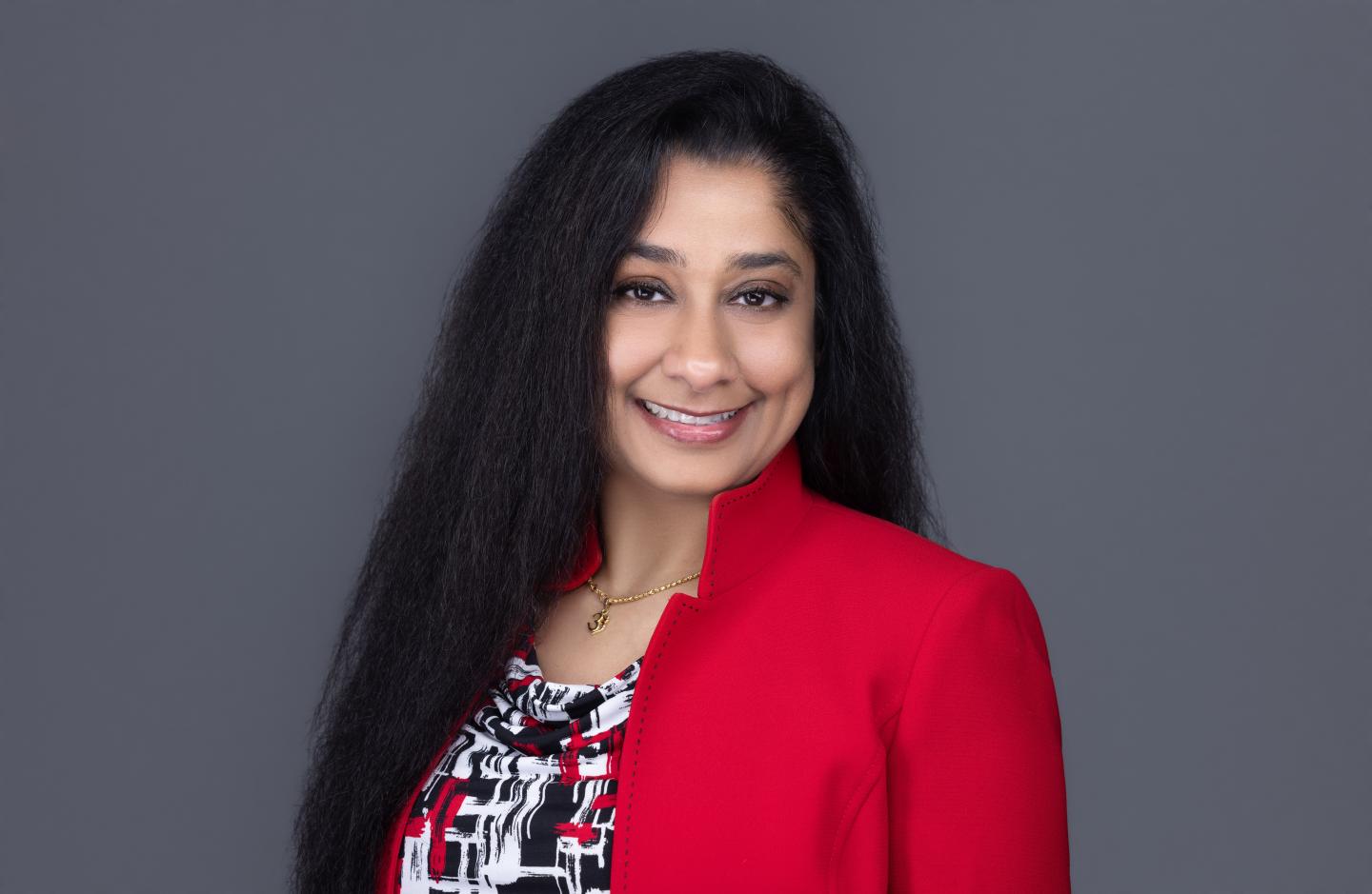 Pina Bennett Headshot