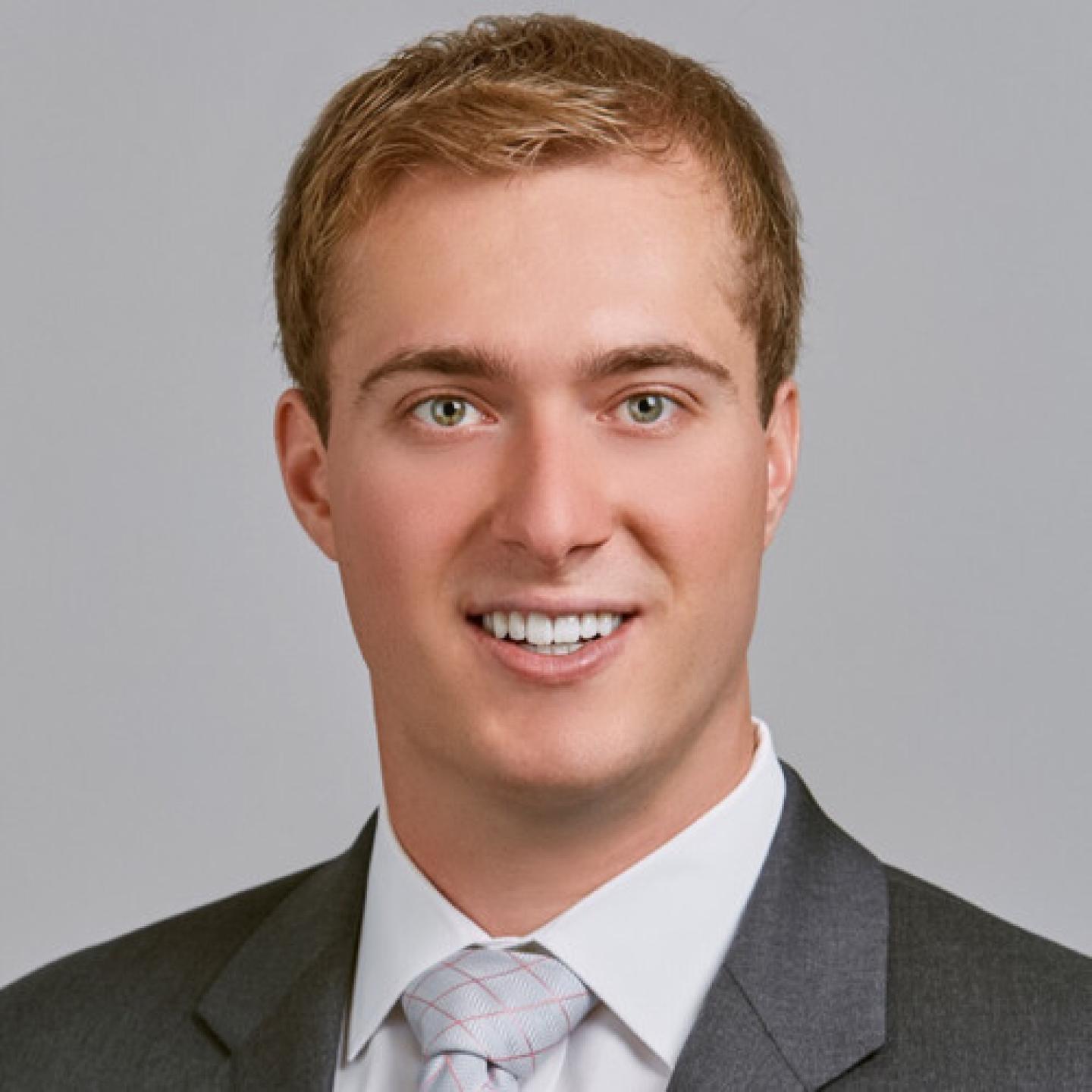 Taylor Hendrix Headshot