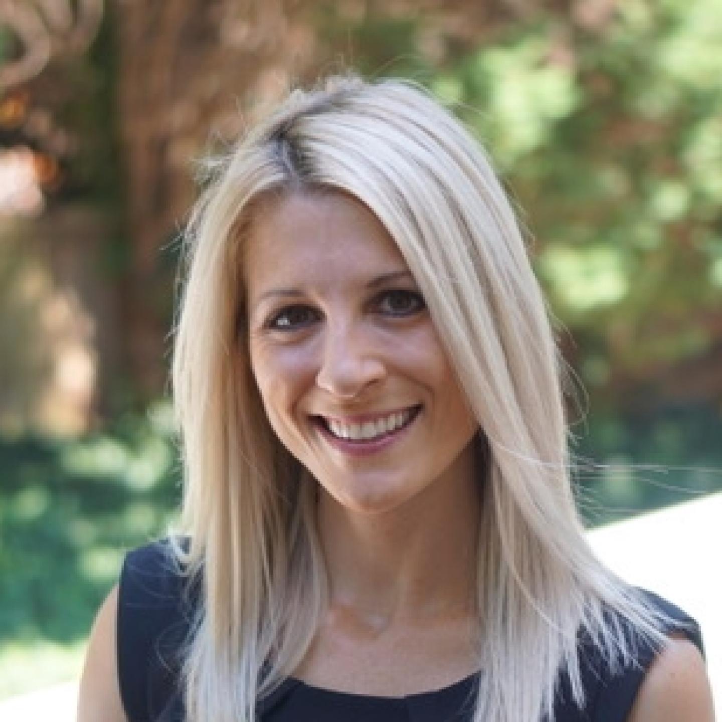 Kristen Schmidt headshot