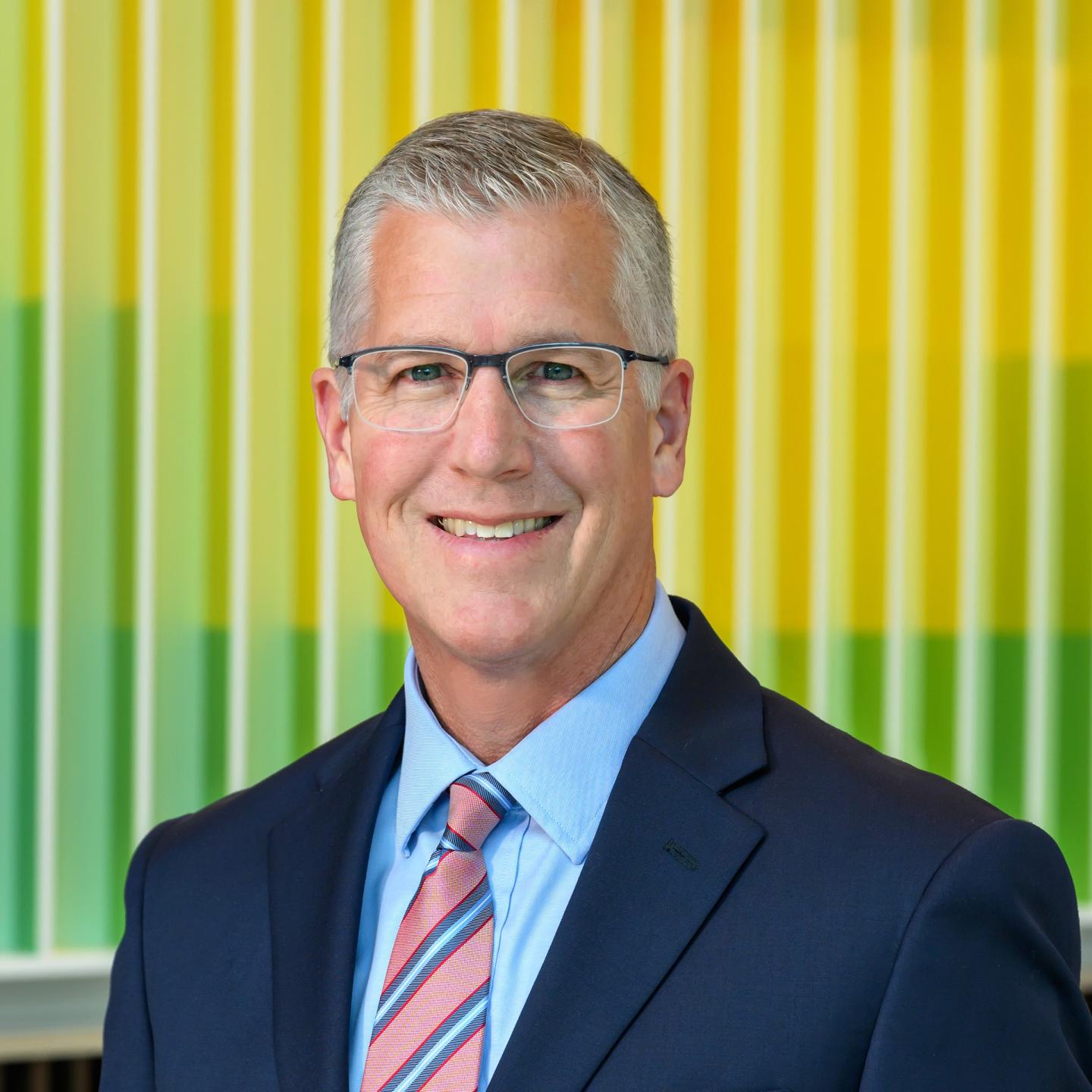 Kelly Kerner Headshot