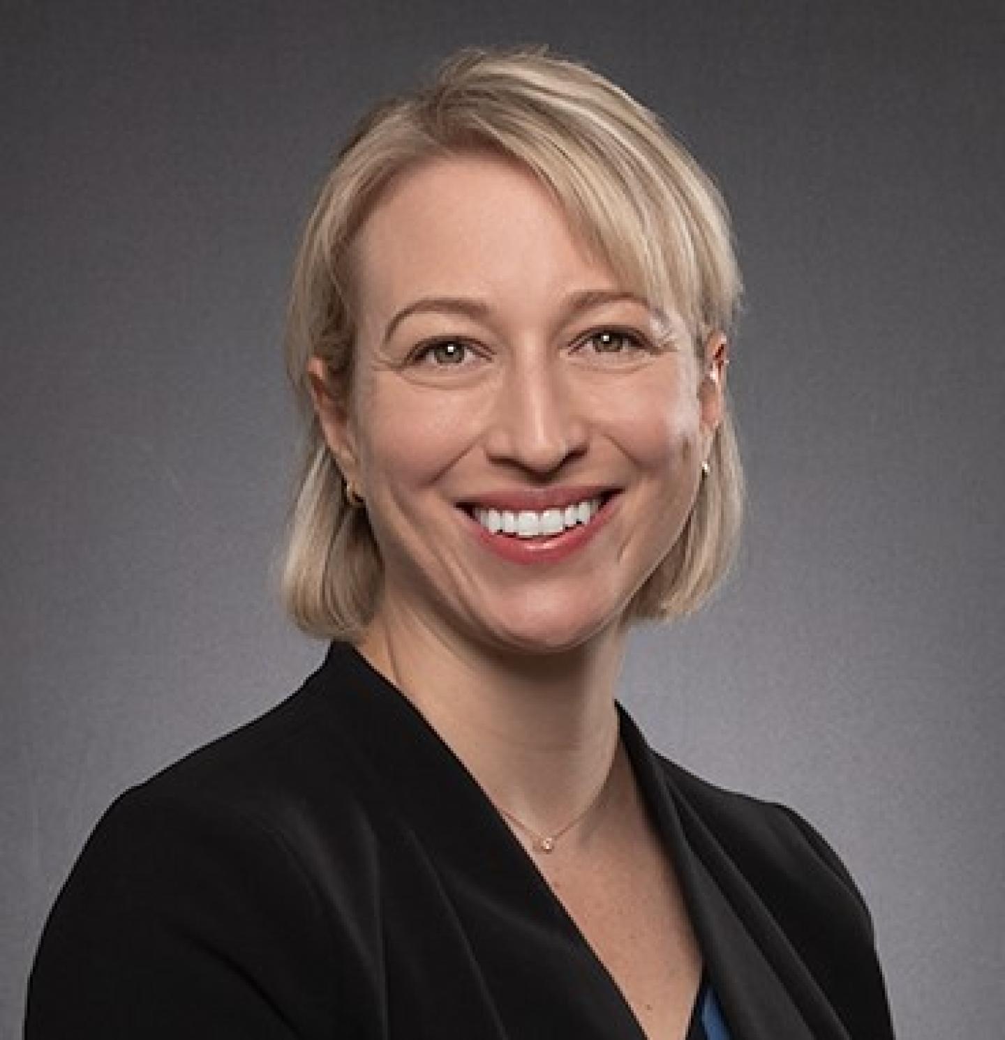 Erin McGovern headshot