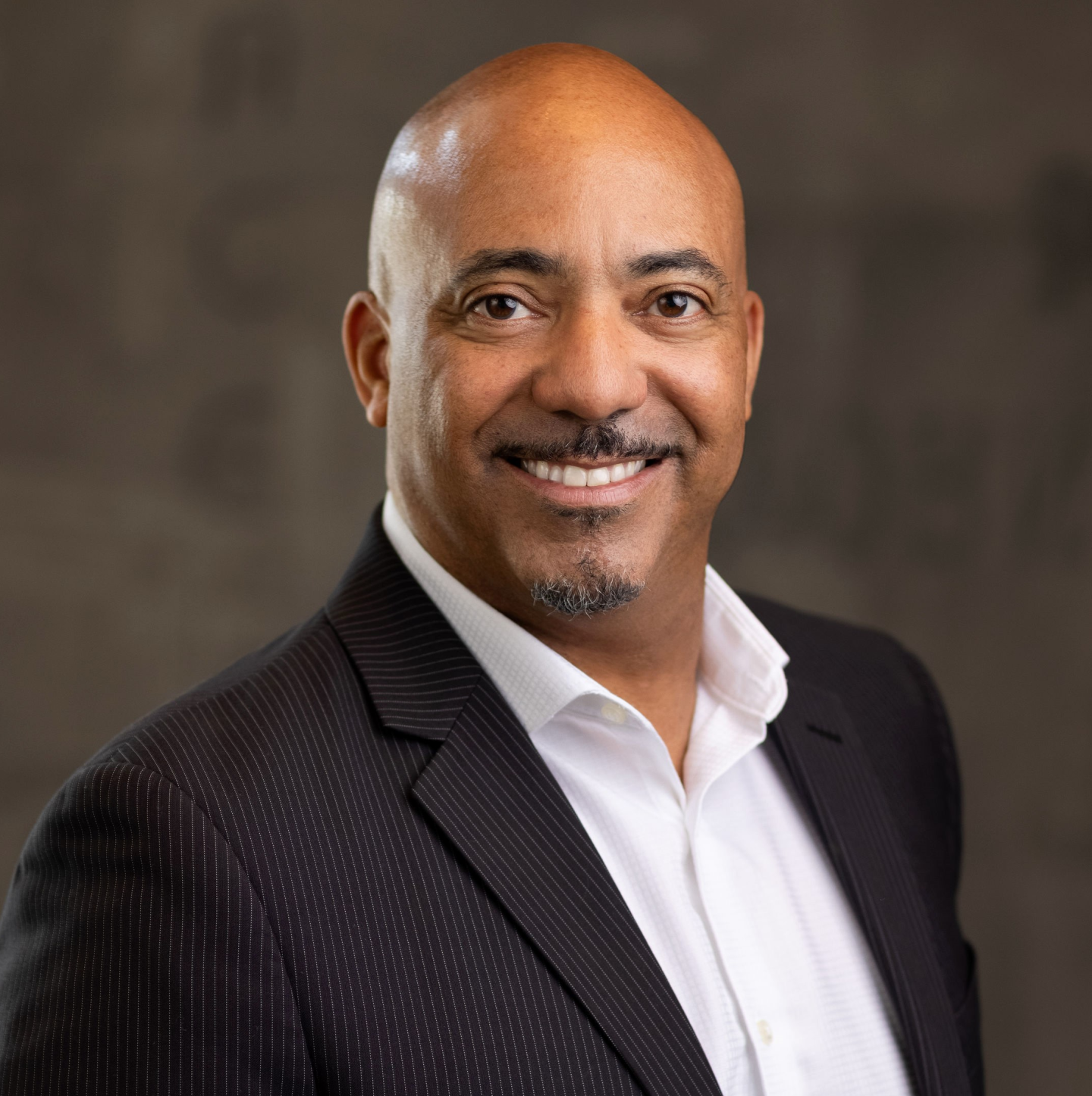 Glen Day profile pic 2.png