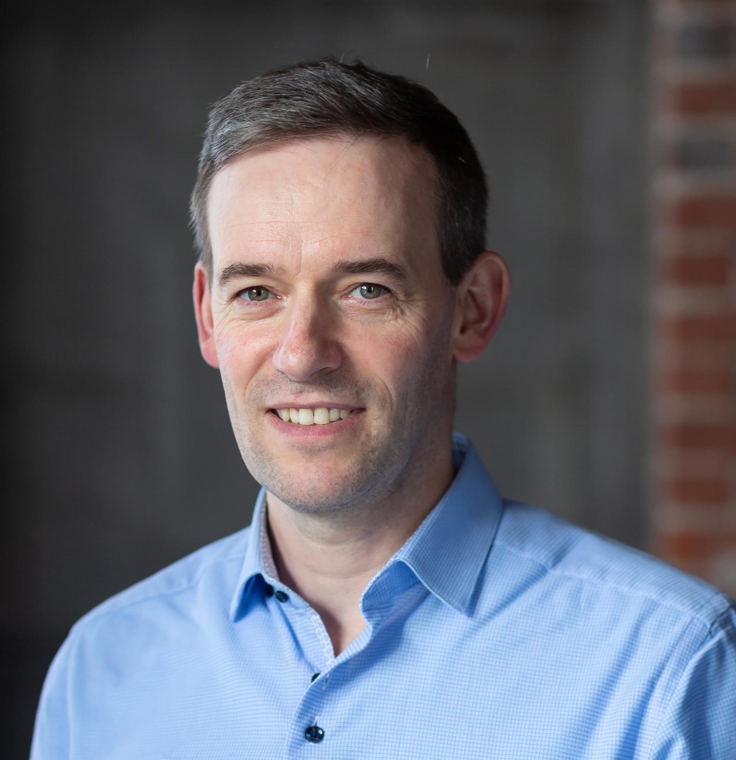 Aaron Naisbitt Headshot