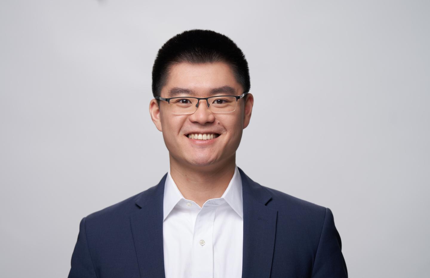 Raymond Cheung Headshot