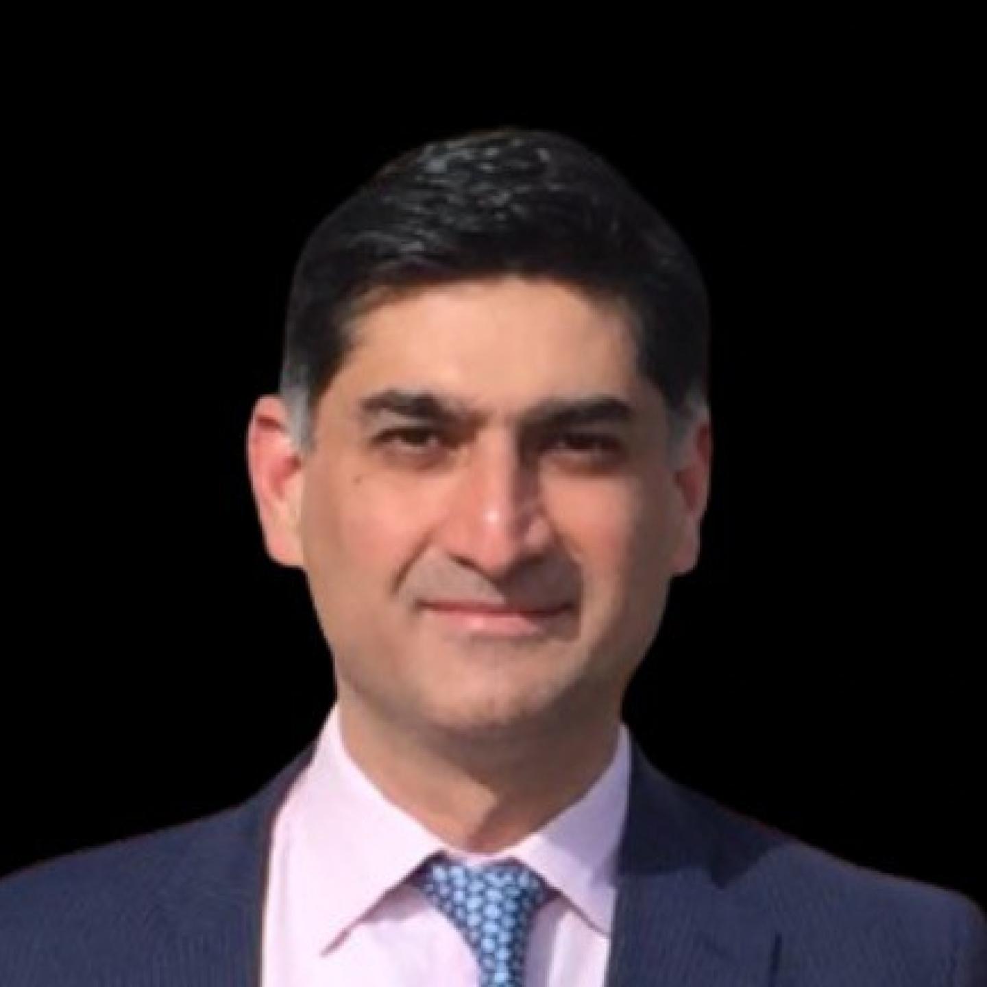 Usman Qureshi headshot