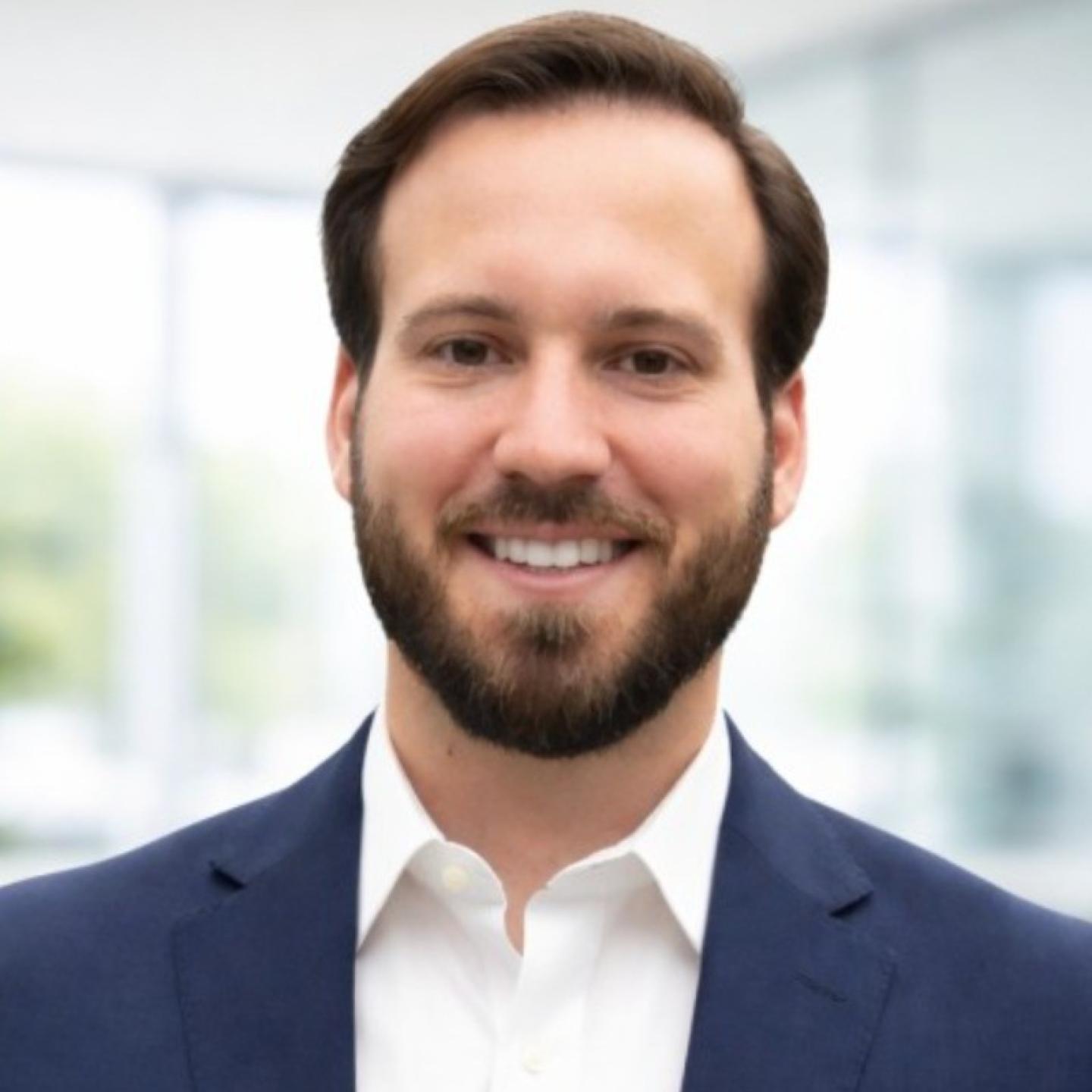 Matthew Schillings headshot