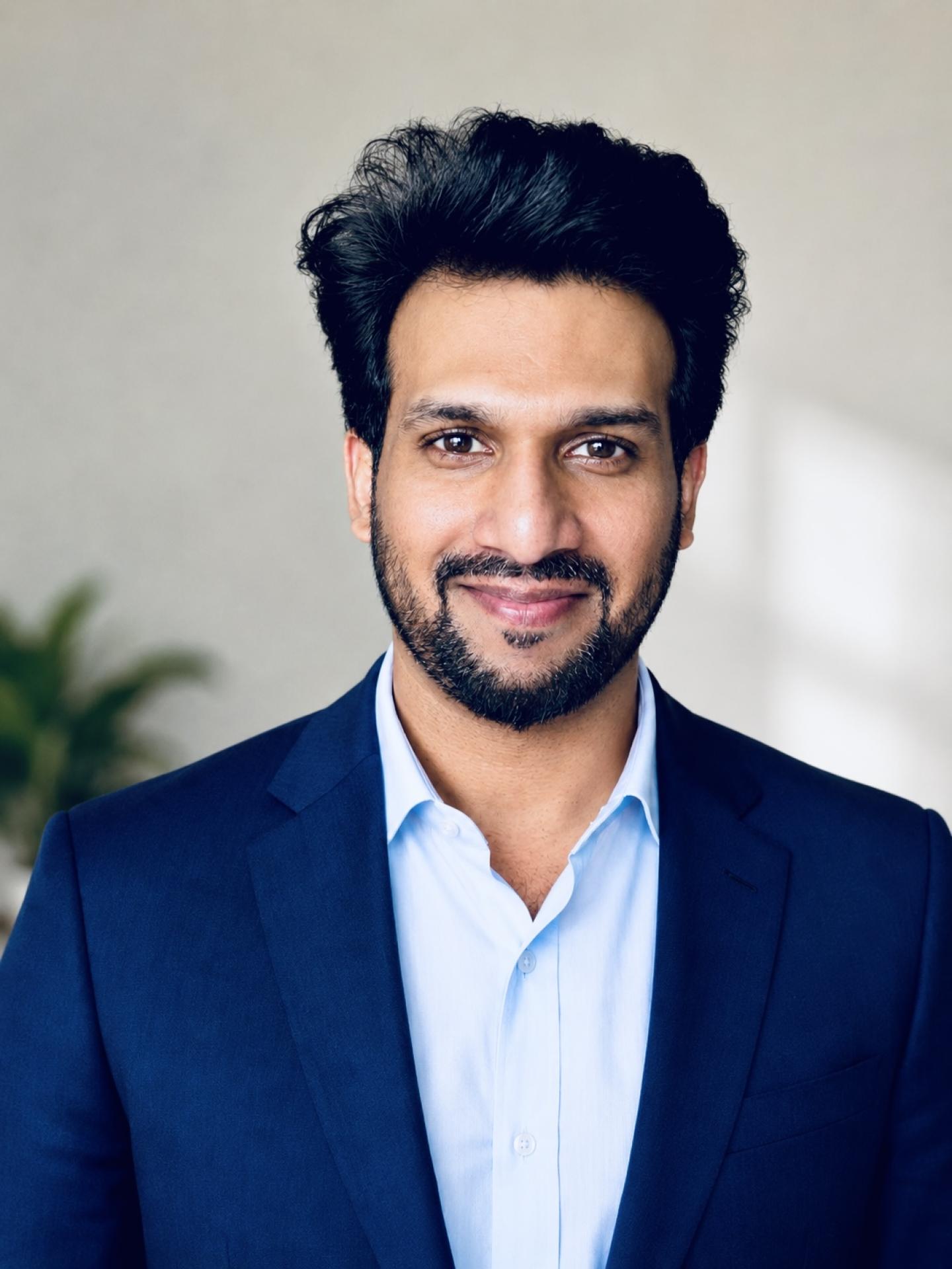 Anand Waindeshkar headshot