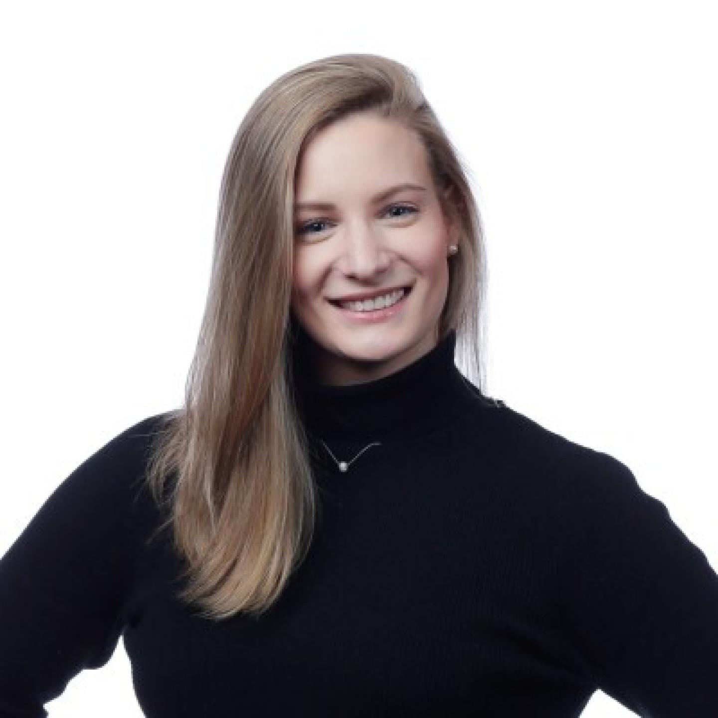 mary howe headshot
