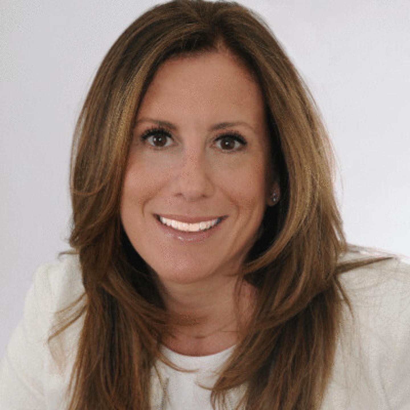 stefanie ellenbogen headshot