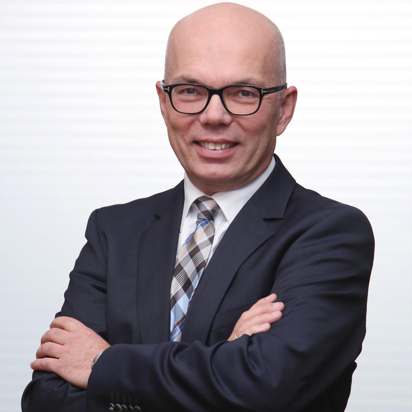 Dr. Andreas Szigmund